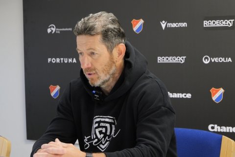Trenér Bronislav Červenka a Miloš Kopečný po utkání na Baníku